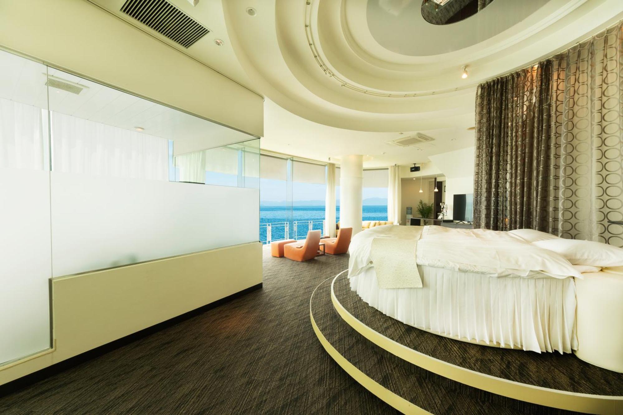 Nagasaki Chapel Coconuts Hotel ＆Resort Isahaya Экстерьер фото