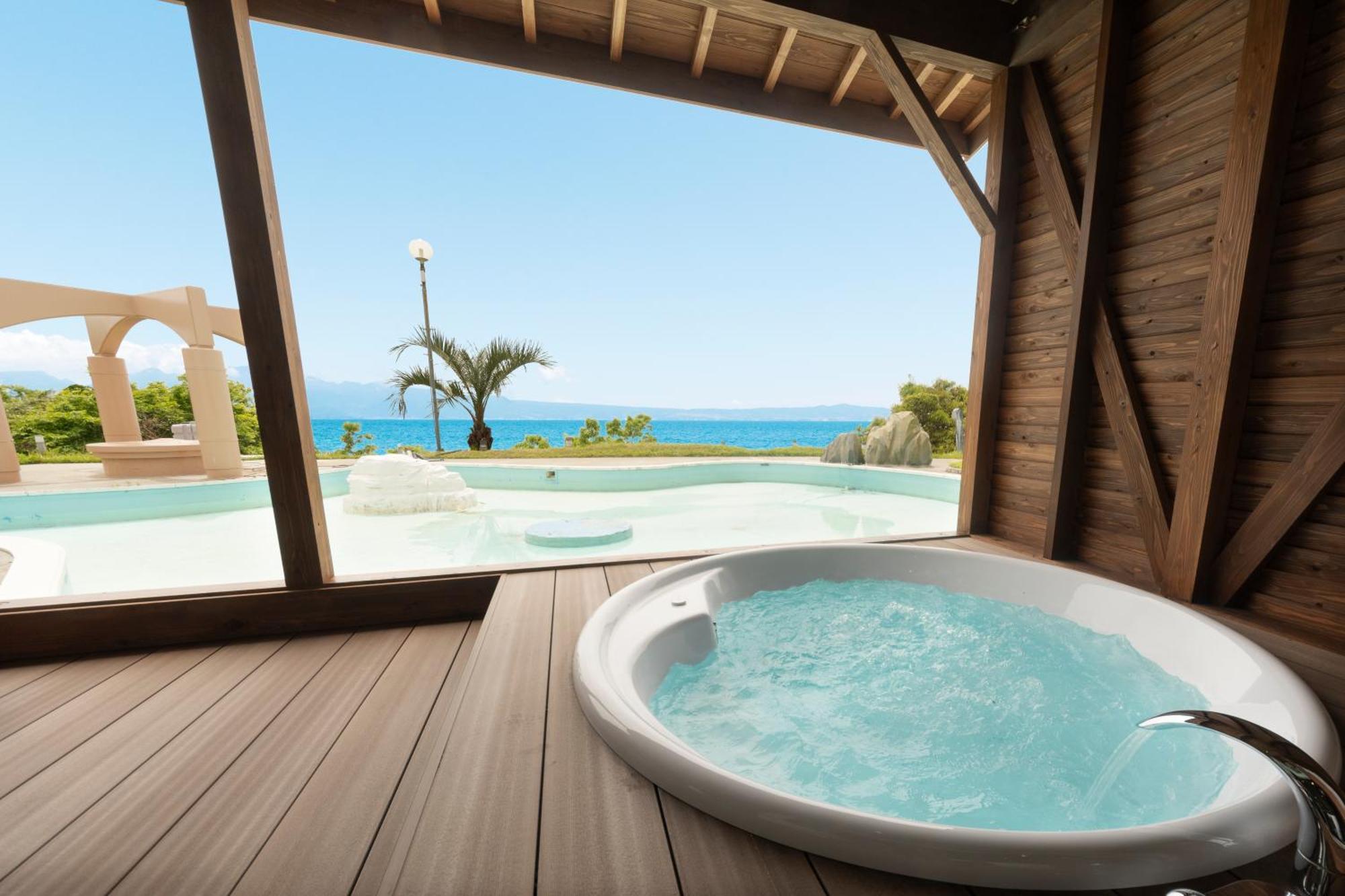 Nagasaki Chapel Coconuts Hotel ＆Resort Isahaya Экстерьер фото
