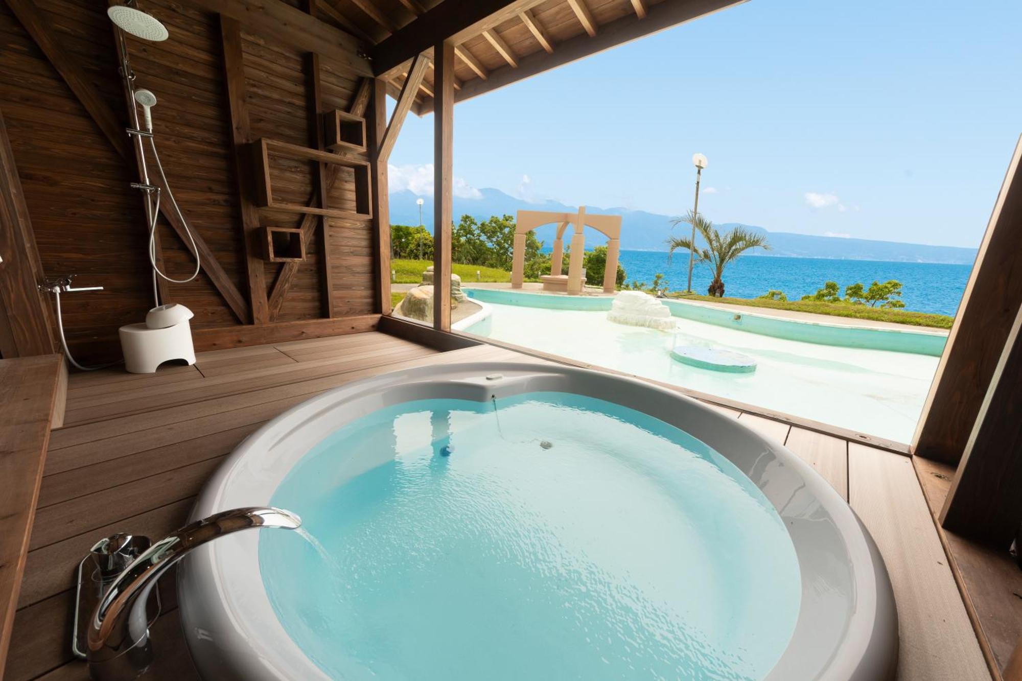 Nagasaki Chapel Coconuts Hotel ＆Resort Isahaya Экстерьер фото